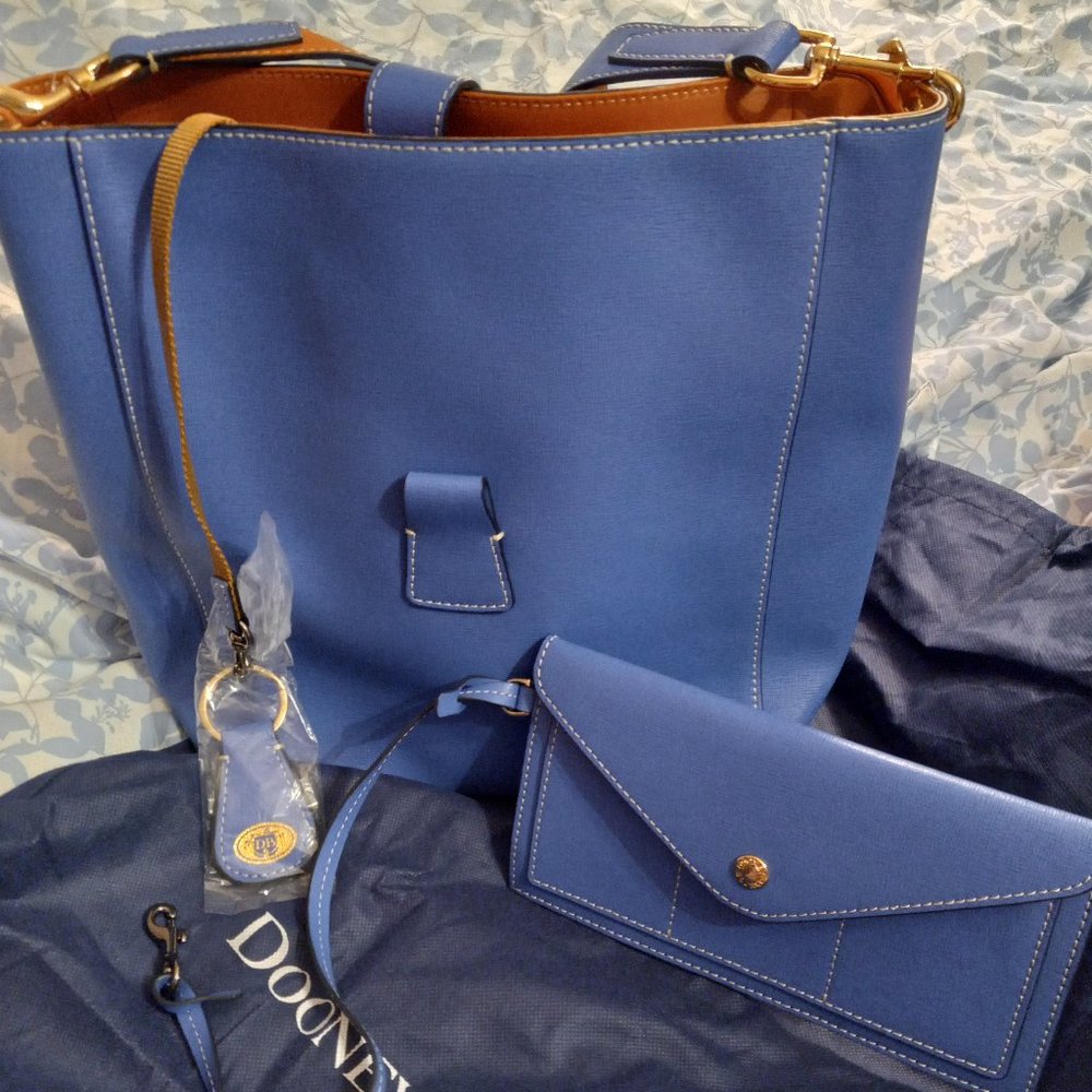 Dooney & Bourke Bucket Bag